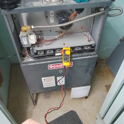 Trabajo de Full Service Pinamar: reparación de equipo de climatización